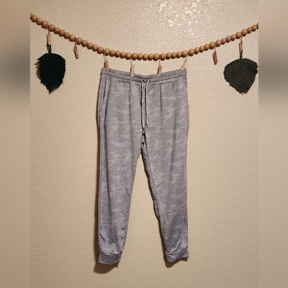 Women's Vuori Jogger, Size L